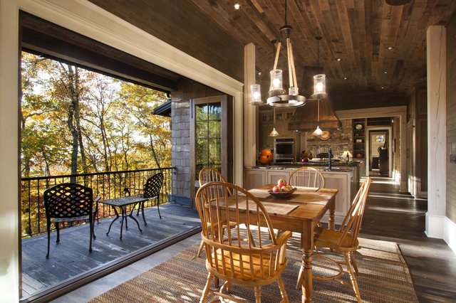 Cliff Haven breakfast nook open to deck