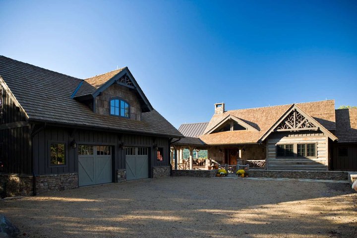 Balsam Haven Exterior Garage and Driveway