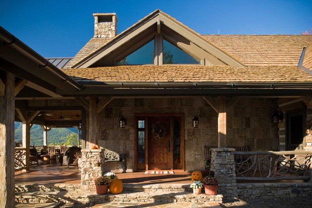 Balsam Haven Front Porch and Entryway 2