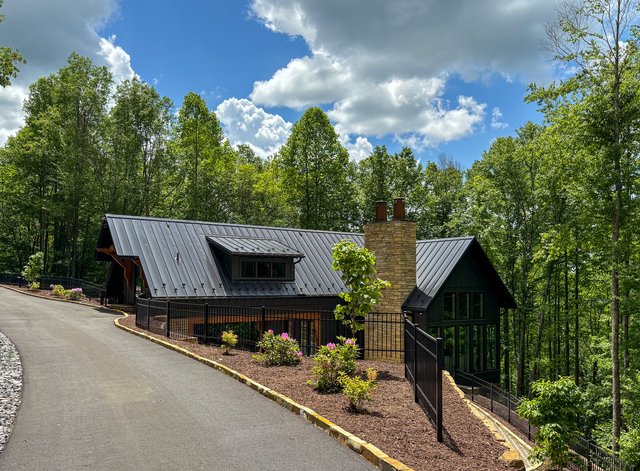 Carriage House Charmer exterior