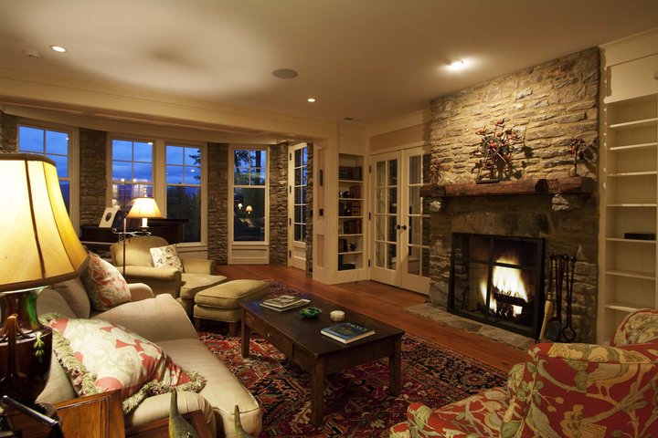 Historic Beauty living area with fireplace