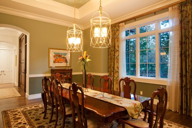 Piney Knoll Paradise Dining Room