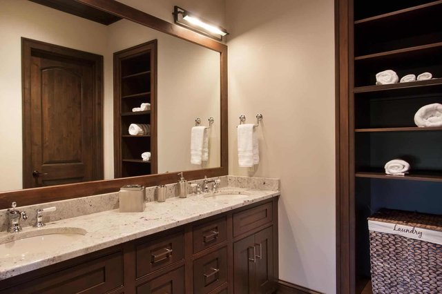 Ridgepine Master Bathroom