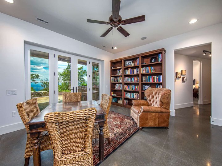 Ridgeview Downstairs Entertaining Area