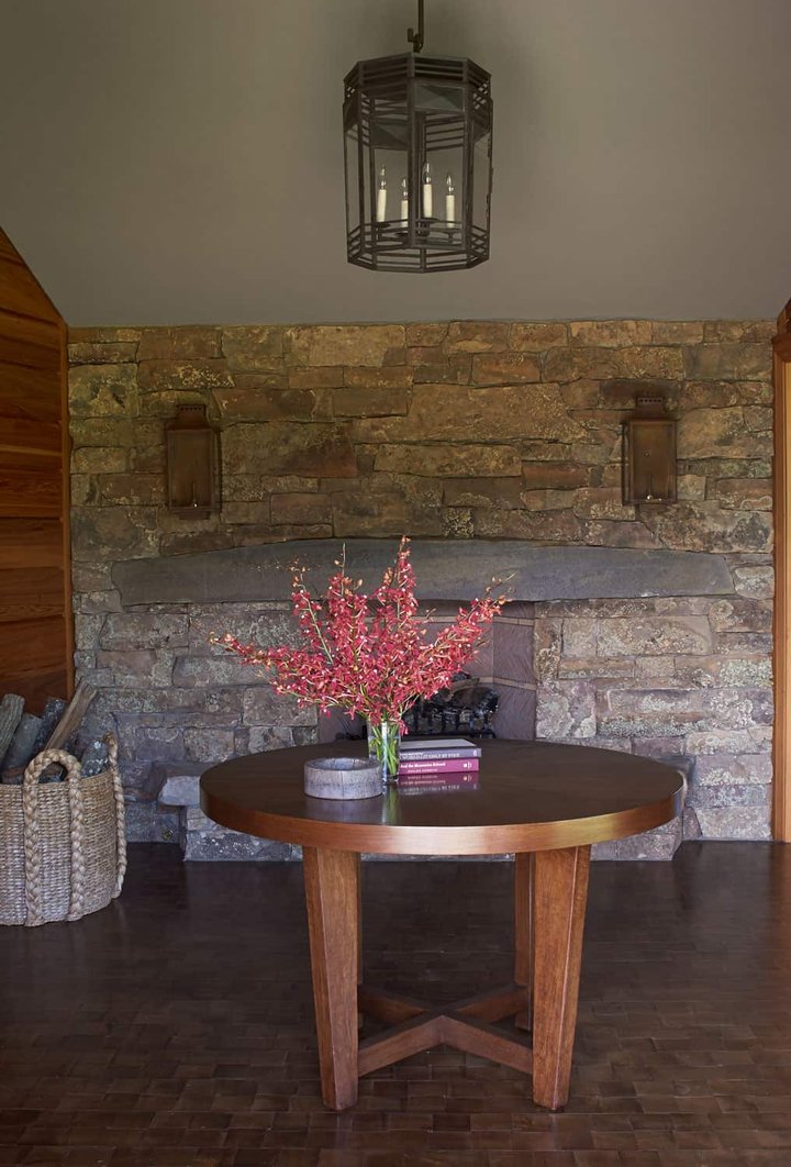 Shingle Splendor Foyer Table Detail