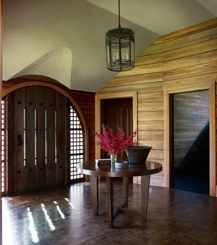 Shingle Splendor Foyer