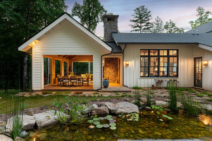 Modern Farmhouse outdoor seating area