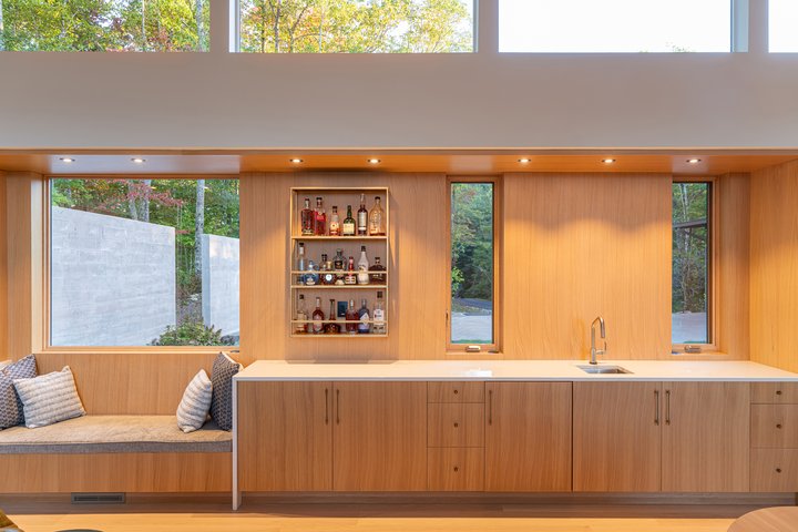 Toxaway Refuge built-in bar and bench