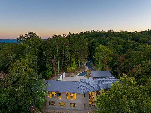 Toxaway Refuge Exterior 2