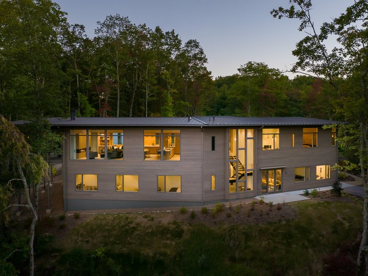 Toxaway Refuge Exterior 3