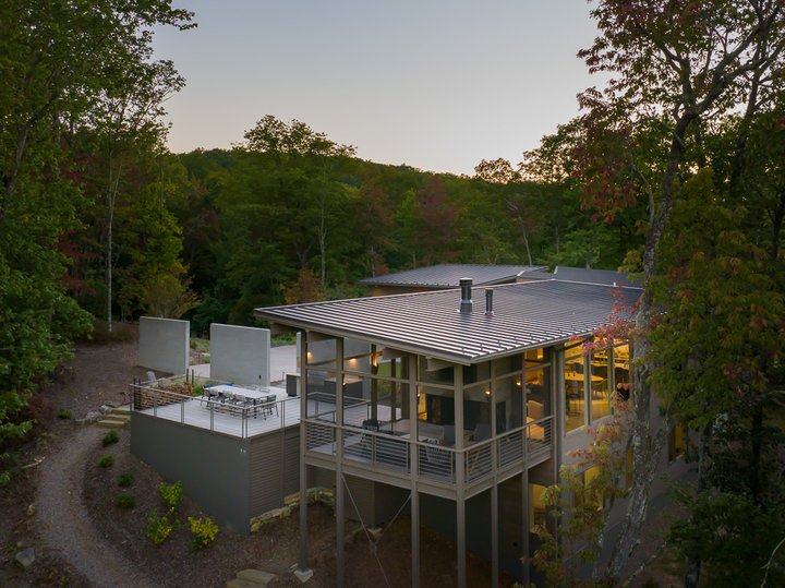 Toxaway Refuge Exterior 4