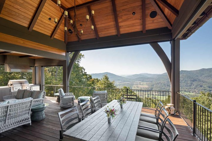 Villa Bella Vista Covered Porch with Mountain View