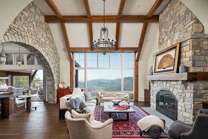 Villa Bella Vista Living Room with Fireplace